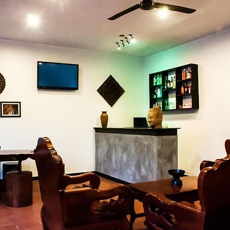 Private Boutique Home With Pool, The Fin Inn Sziemreap Kültér fotó